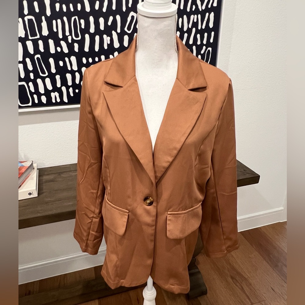 NWOT Boutique Women’s Camel Blazer - XXL